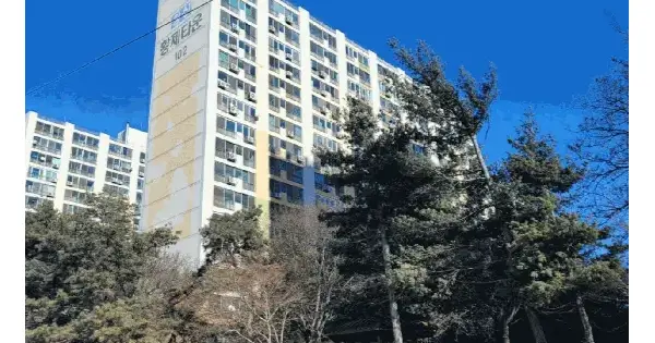 경상북도 경산시 진량읍 황제리 70-1 창신황제타운 102동 2층202호 아파트 경매 물건 이미지