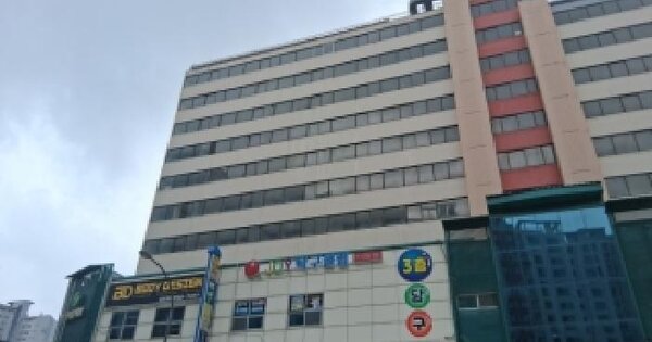 강원특별자치도 춘천시 소양로2가 172-1 춘천서부시장점포신동아아파트  8층801호 미지정 경매 물건 이미지