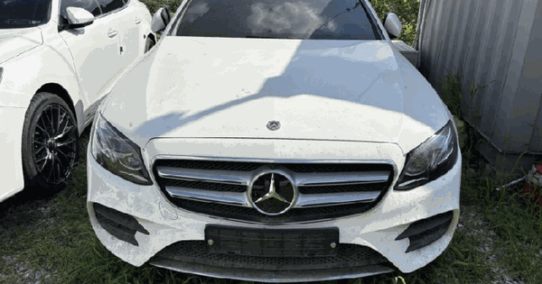 벤츠 E350 4Matic 등록번호 : 381버9320 미지정 경매 물건 이미지