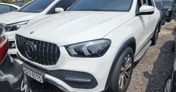 Mercedes-Benz GLE300 d 4MATIC 등록번호 : 262더8075 미지정 경매 물건 이미지