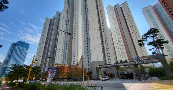 경기도 수원시 영통구 원천동  604 광교더샵 202동 13층1303호 오피스텔 경매 물건 이미지