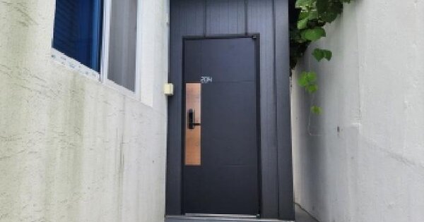 전남광주통합특별시 여수시 돌산읍 평사리 1381-9  숙박시설 경매 물건 이미지