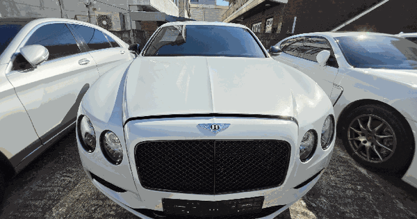 벤틀리플라잉스퍼(FLYING SPUR) 등록번호 : 157마5102 기타차량 경매 물건 이미지